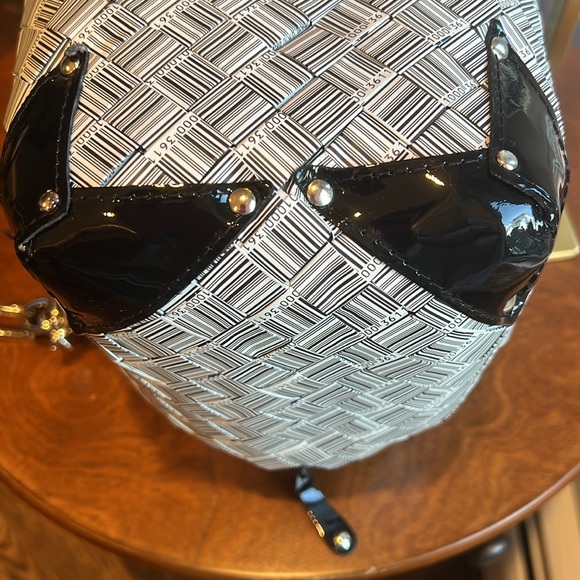 LOW START!!!!  EUC!! Barcode satchel bag. - Picture 6 of 8